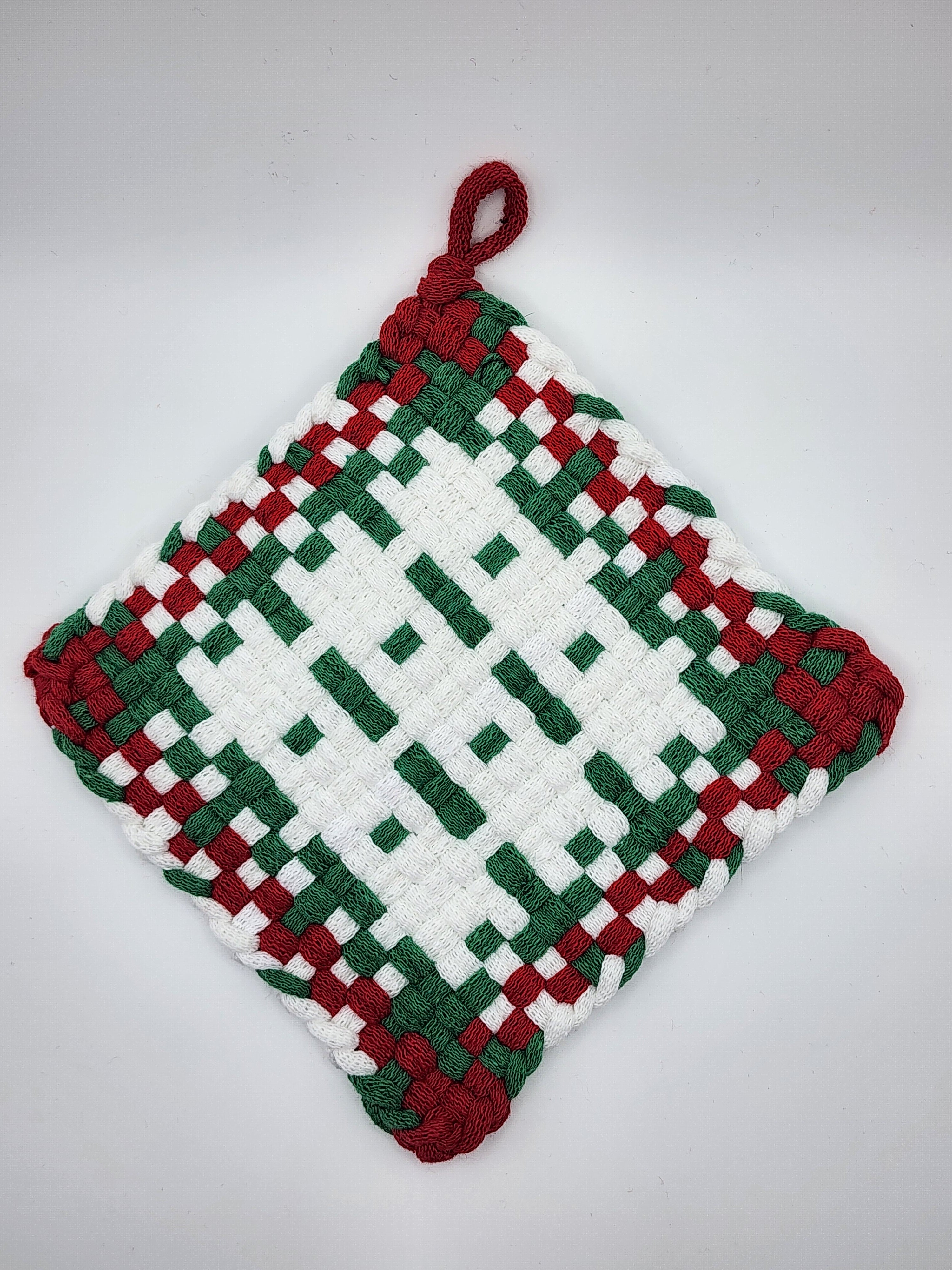 Potholder Pair - White Christmas Pattern