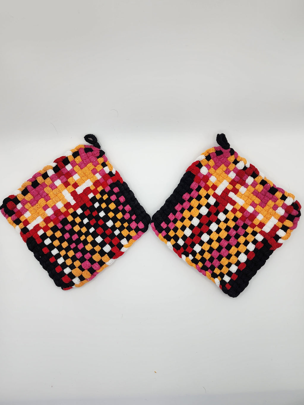 Potholder Pair - Cobbler À La Mode Pattern in Orange Red and Pink