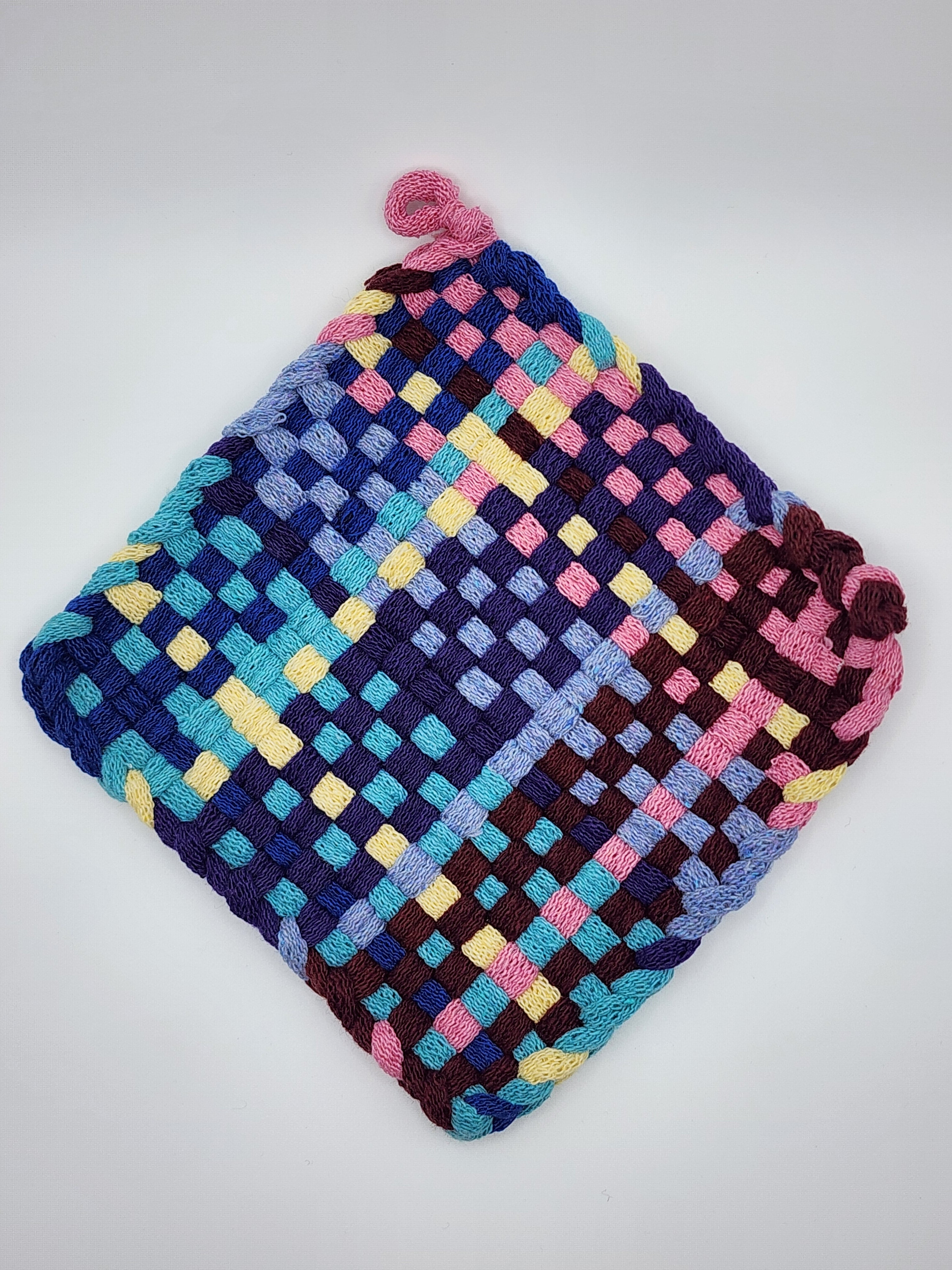 Potholder Pair - Marionberry Basket Pattern